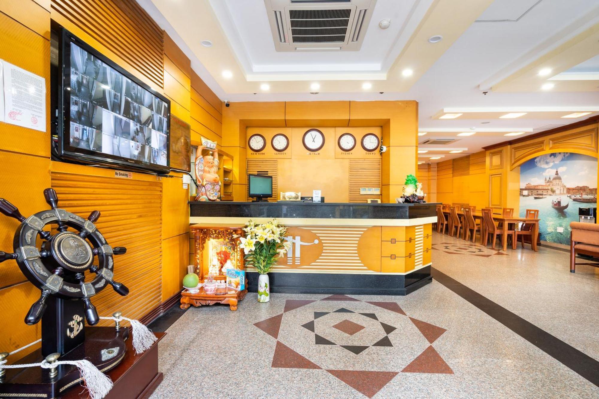 Lucasta Saigon Khách sạn 3*